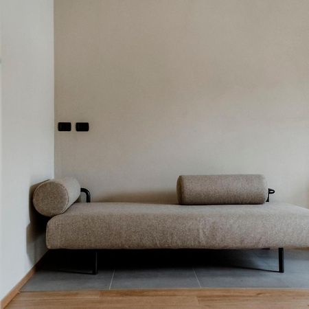 Corneliano d'Alba Parco Reala // Rural - Luxury - Rooms الغرفة الصورة