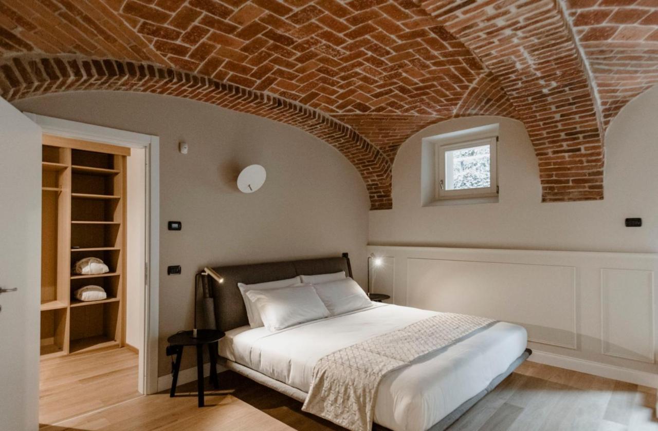 Corneliano d'Alba Parco Reala // Rural - Luxury - Rooms المظهر الخارجي الصورة