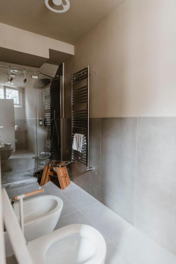 Corneliano d'Alba Parco Reala // Rural - Luxury - Rooms المظهر الخارجي الصورة