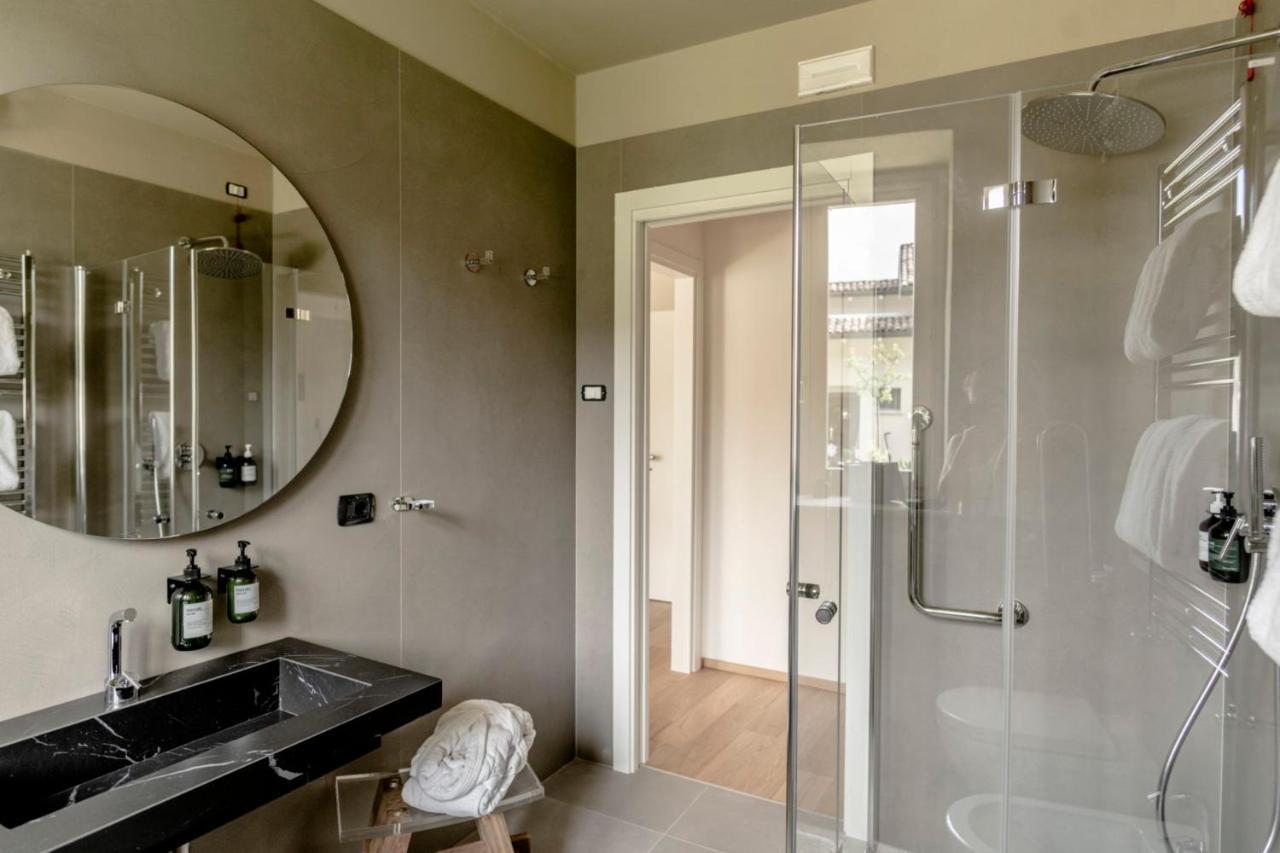 Corneliano d'Alba Parco Reala // Rural - Luxury - Rooms المظهر الخارجي الصورة