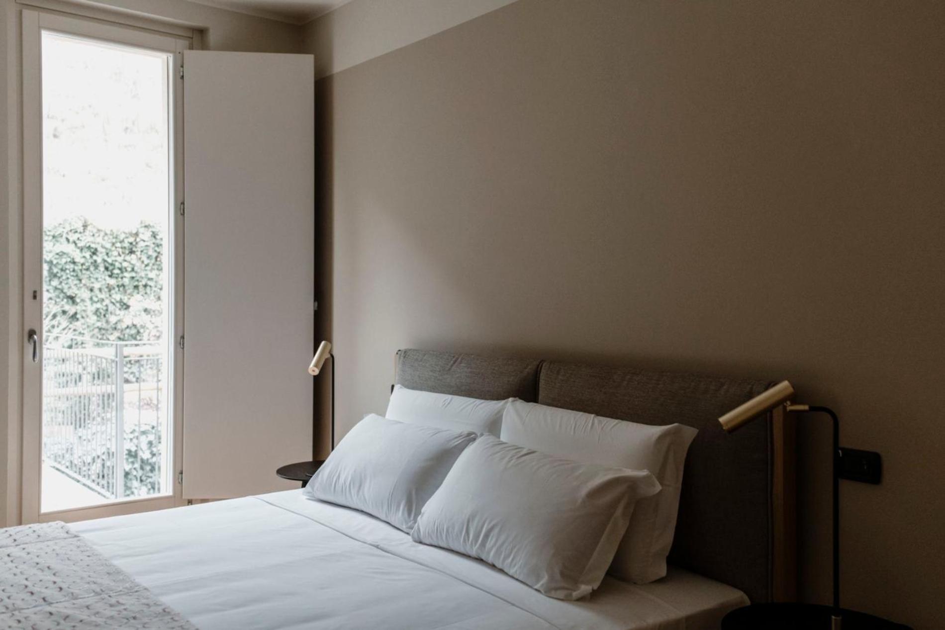 Corneliano d'Alba Parco Reala // Rural - Luxury - Rooms الغرفة الصورة